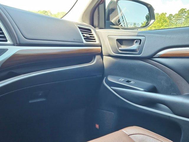 used 2019 Toyota Highlander car, priced at $28,995