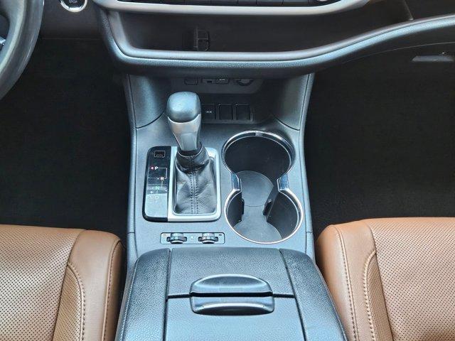 used 2019 Toyota Highlander car, priced at $28,995