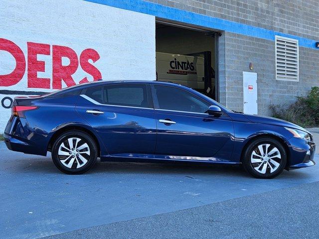 used 2019 Nissan Altima car, priced at $15,999