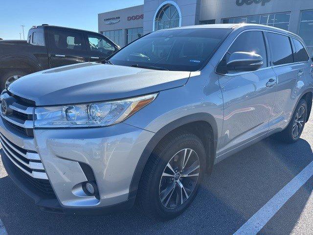 used 2018 Toyota Highlander car, priced at $21,995