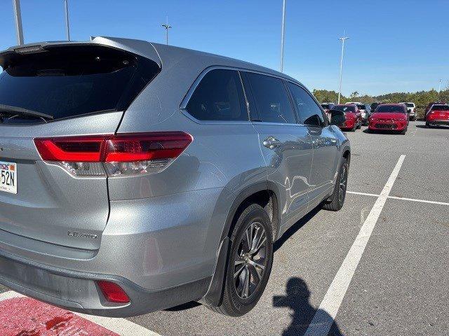 used 2018 Toyota Highlander car, priced at $21,995