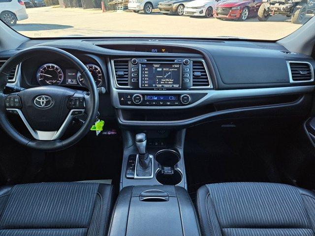 used 2016 Toyota Highlander car, priced at $17,250