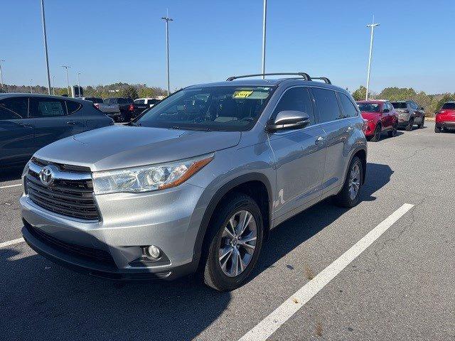 used 2016 Toyota Highlander car, priced at $19,995