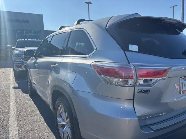 used 2016 Toyota Highlander car, priced at $19,995