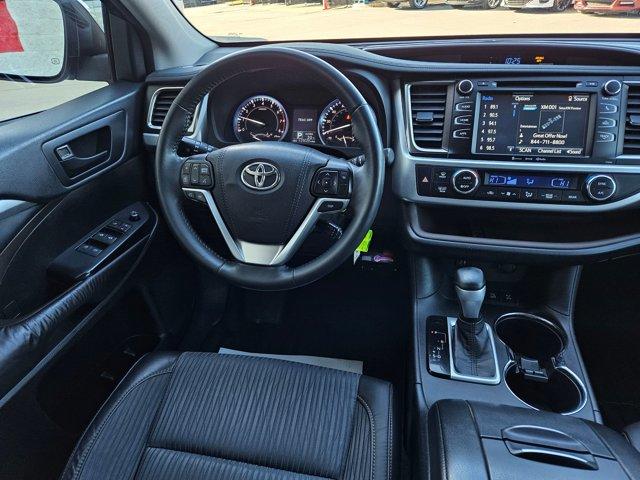 used 2016 Toyota Highlander car, priced at $17,250