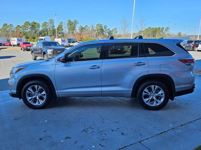 used 2016 Toyota Highlander car, priced at $17,250