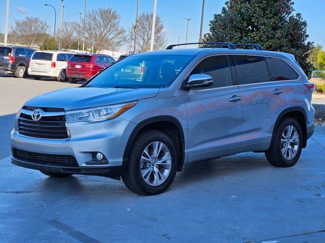 used 2016 Toyota Highlander car, priced at $17,250