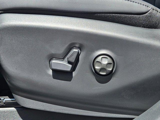 new 2025 Chrysler Pacifica car, priced at $46,397