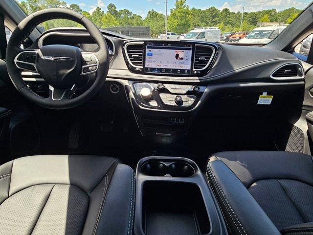 new 2025 Chrysler Pacifica car, priced at $46,397