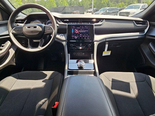 new 2025 Jeep Grand Cherokee car, priced at $41,772