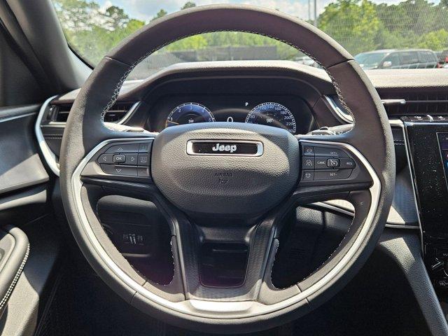 new 2025 Jeep Grand Cherokee car, priced at $41,772