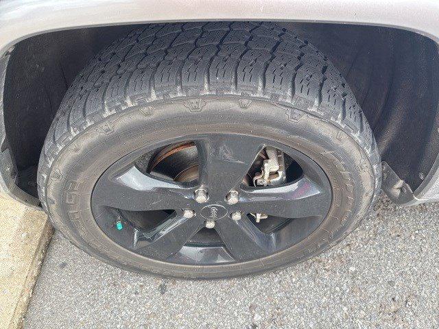 used 2015 Jeep Grand Cherokee car, priced at $17,995