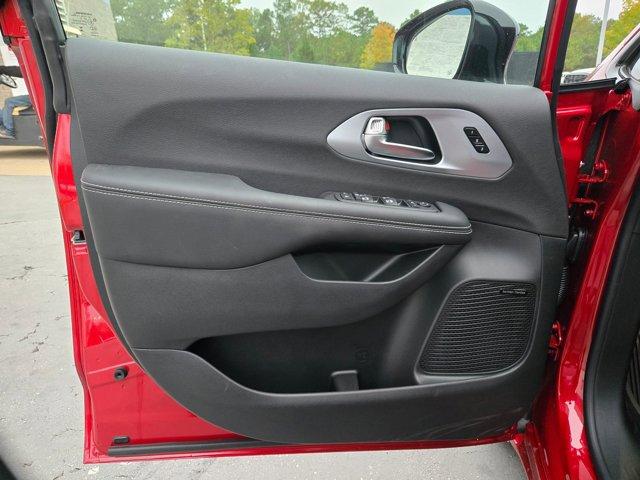 new 2026 Chrysler Pacifica car