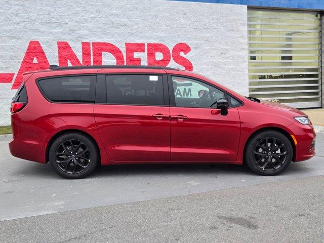new 2026 Chrysler Pacifica car