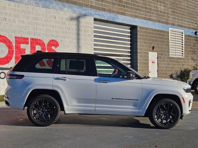 new 2025 Jeep Grand Cherokee car, priced at $70,189