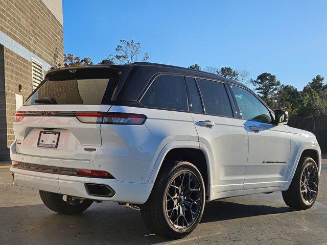 new 2025 Jeep Grand Cherokee car, priced at $70,189