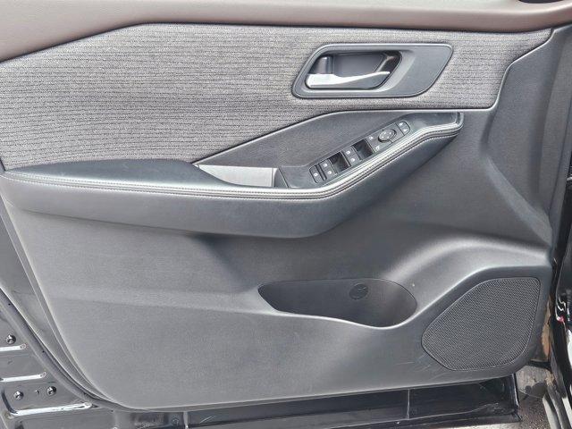 used 2023 Nissan Rogue car, priced at $23,124