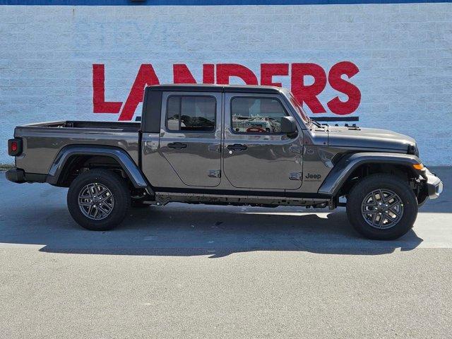 new 2024 Jeep Gladiator car, priced at $42,271