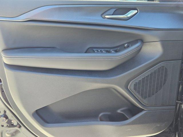 new 2025 Jeep Grand Cherokee car, priced at $49,370