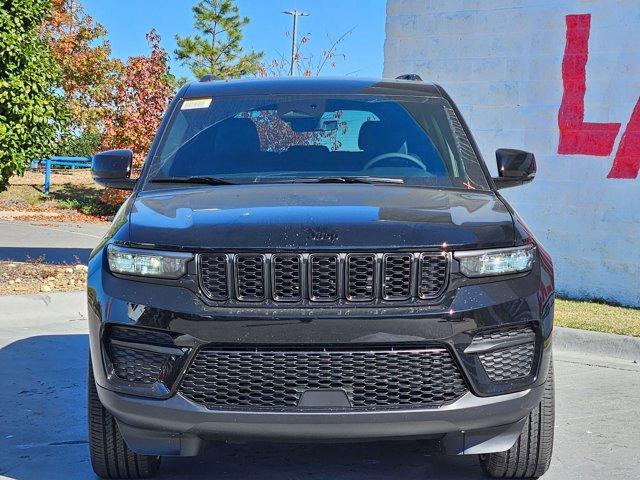 new 2025 Jeep Grand Cherokee car, priced at $49,370