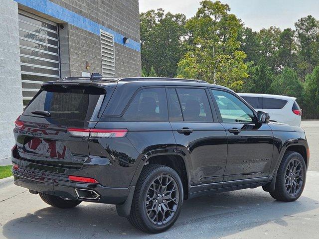 new 2025 Jeep Grand Cherokee car, priced at $62,200