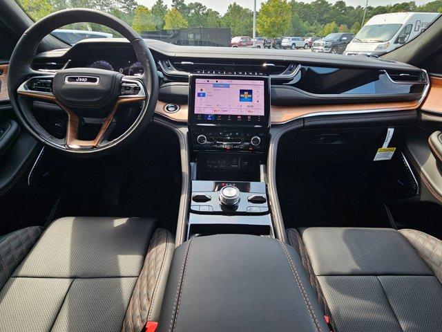 new 2025 Jeep Grand Cherokee car, priced at $62,200