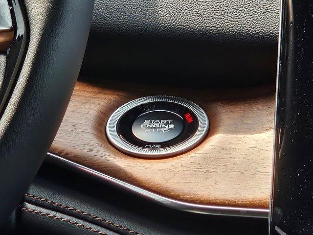 new 2025 Jeep Grand Cherokee car, priced at $62,200