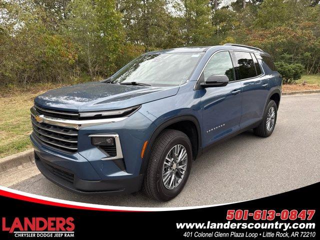 used 2025 Chevrolet Traverse car, priced at $36,629