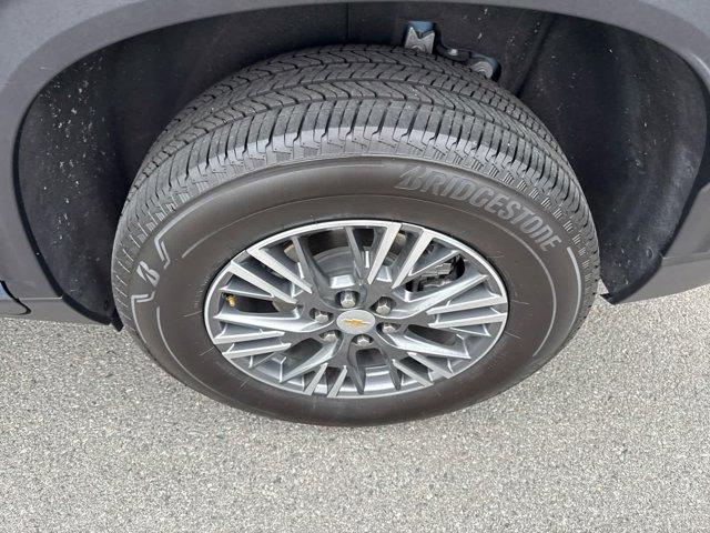 used 2025 Chevrolet Traverse car, priced at $36,629