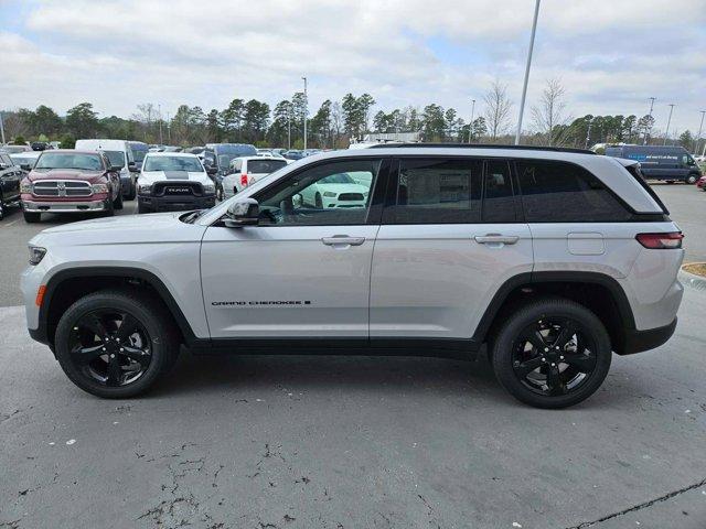 new 2024 Jeep Grand Cherokee car, priced at $42,955