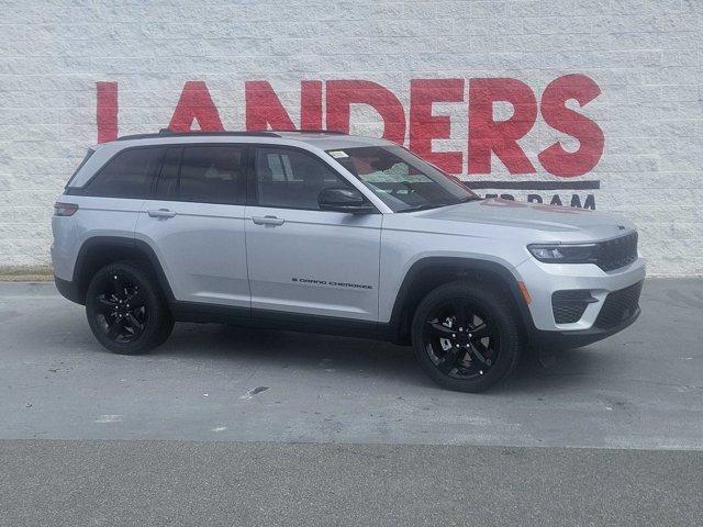 new 2024 Jeep Grand Cherokee car, priced at $43,452