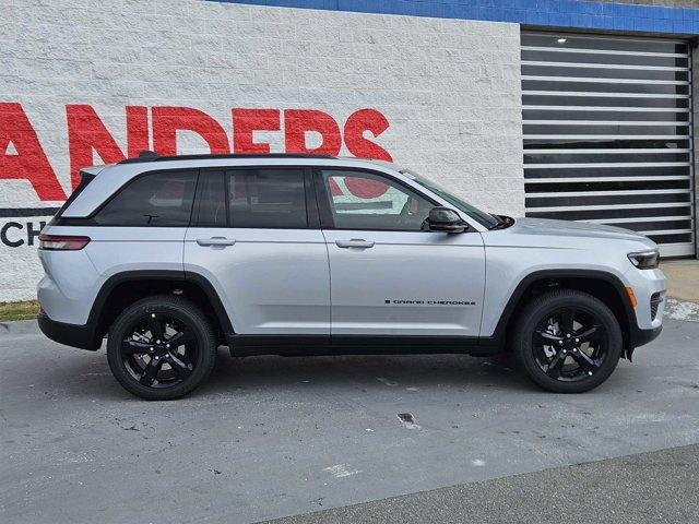 new 2024 Jeep Grand Cherokee car, priced at $43,452