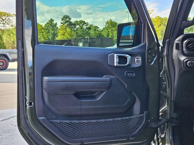used 2022 Jeep Gladiator car, priced at $36,495