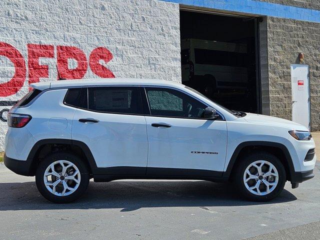 new 2025 Jeep Compass car, priced at $28,789