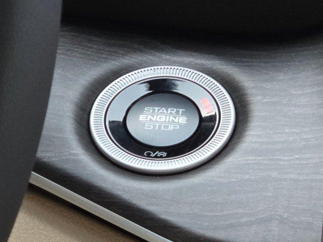 new 2025 Jeep Grand Cherokee car, priced at $45,193