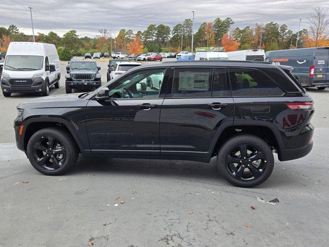 new 2025 Jeep Grand Cherokee car, priced at $45,193