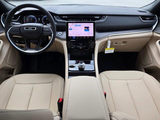 new 2025 Jeep Grand Cherokee car, priced at $45,193