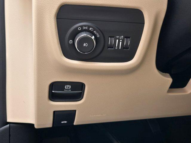 new 2025 Jeep Grand Cherokee car, priced at $45,193