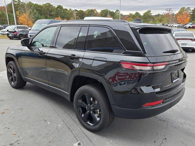 new 2025 Jeep Grand Cherokee car, priced at $45,193