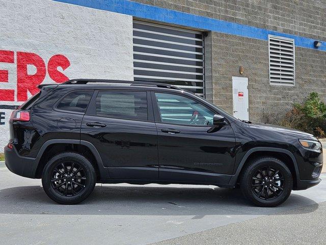 used 2023 Jeep Cherokee car, priced at $24,219