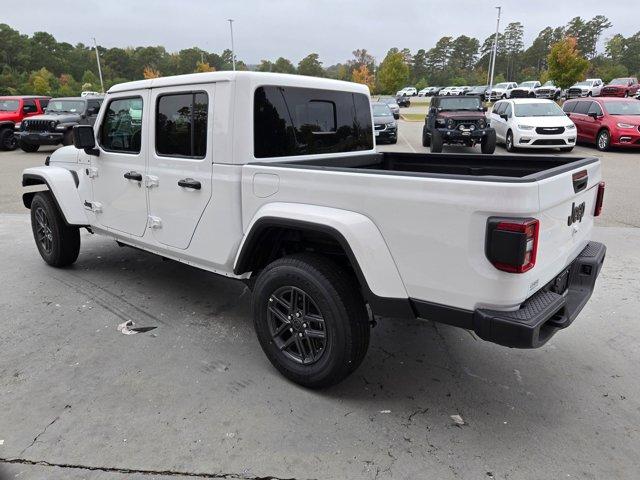new 2025 Jeep Gladiator car, priced at $48,749