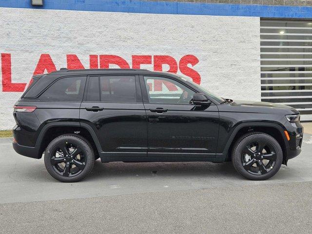 new 2024 Jeep Grand Cherokee car, priced at $52,534