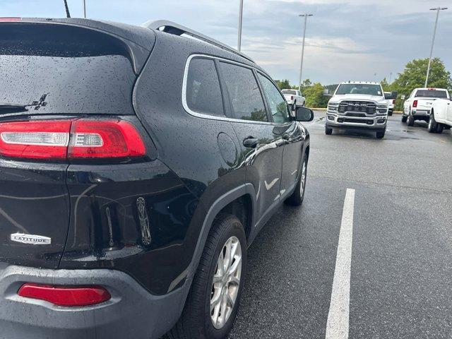 used 2018 Jeep Cherokee car, priced at $12,995