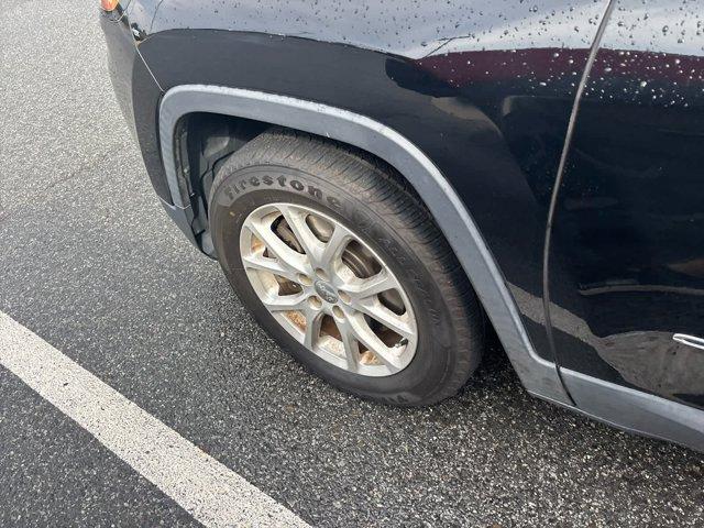 used 2018 Jeep Cherokee car, priced at $12,995