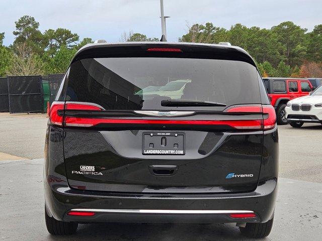 used 2021 Chrysler Pacifica car, priced at $24,250