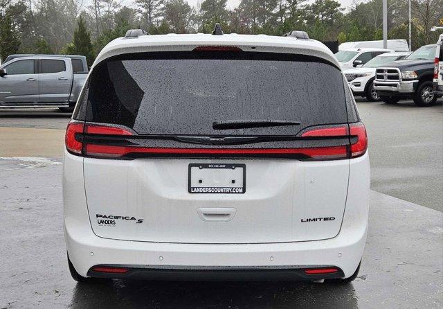 new 2024 Chrysler Pacifica car, priced at $44,847