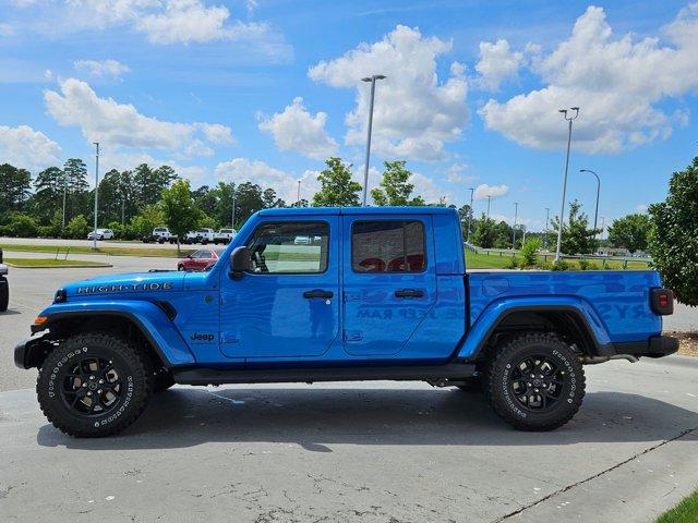 new 2025 Jeep Gladiator car, priced at $43,096