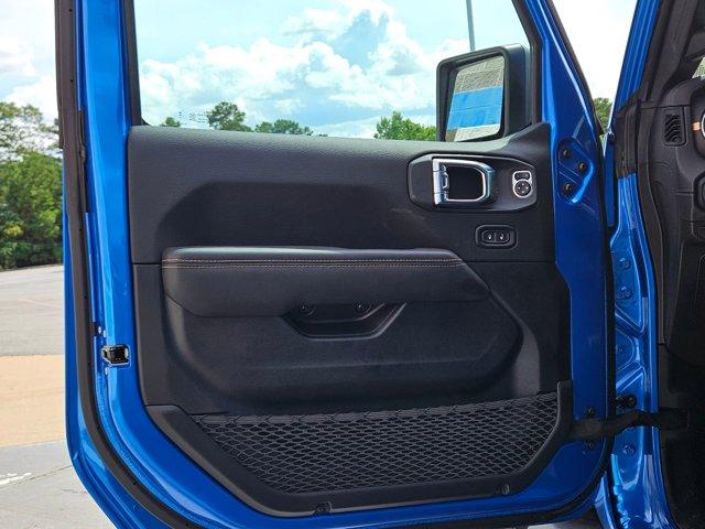 new 2025 Jeep Gladiator car, priced at $43,096