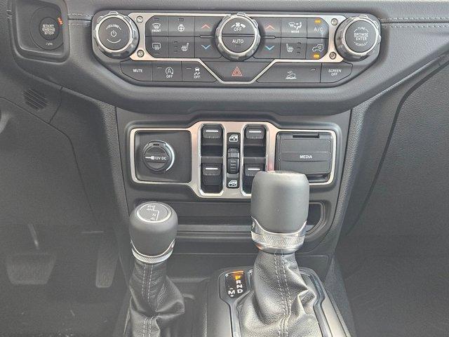 new 2025 Jeep Gladiator car, priced at $43,096