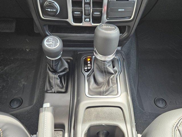 new 2025 Jeep Gladiator car, priced at $43,096